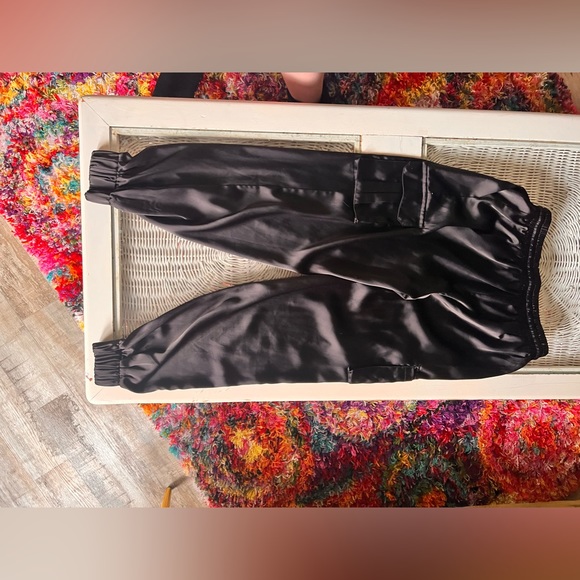 Glam size m satin jogger, pants black - Picture 5 of 8